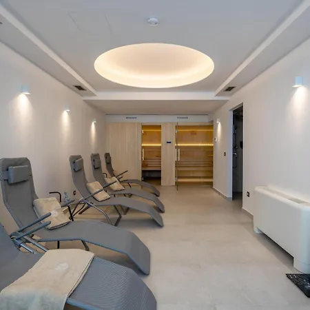 Luxurious In With Sauna Grižane
