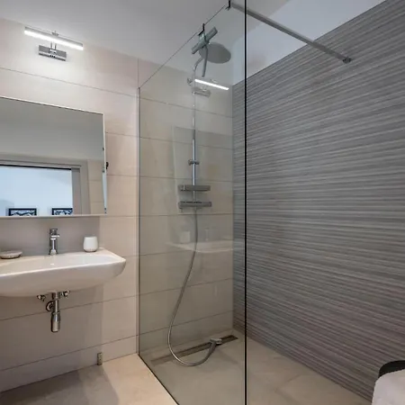 Holiday home In With Sauna Grizane-Belgrad