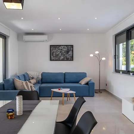 Luxurious Home In Grizane With Sauna Nyaraló Grižane