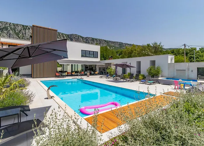 Casa de Férias In With Sauna Grižane